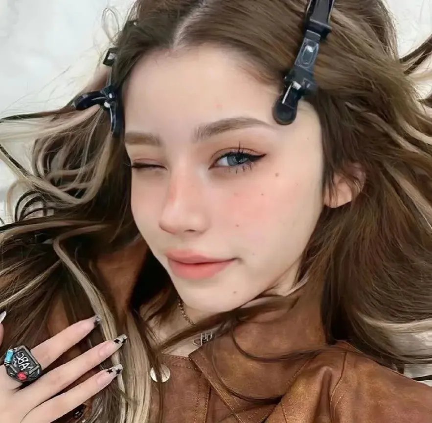 见习黑玫瑰粤语
